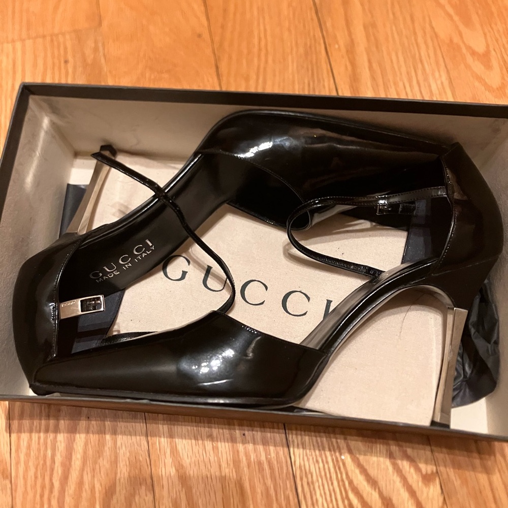 Authentic Gucci heels size 8 - Picture 7 of 7